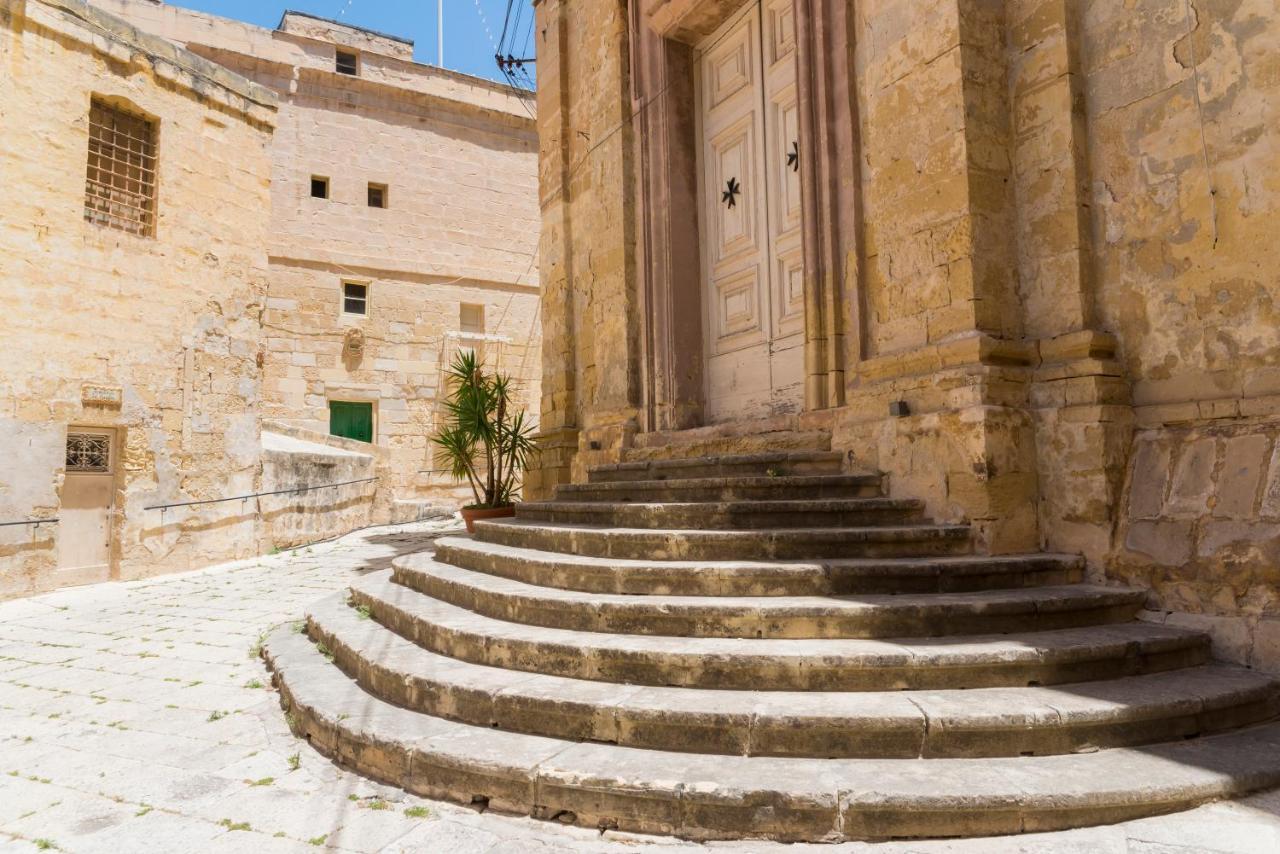 Vittoriosa' Seafront 2 Bed Highly Furnished Apartment Exterior photo