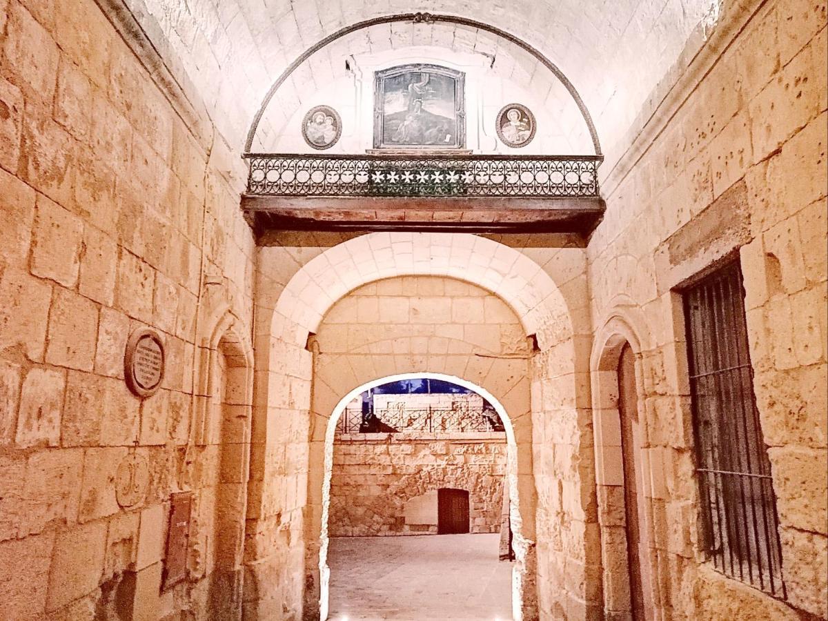 Vittoriosa' Seafront 2 Bed Highly Furnished Apartment Exterior photo