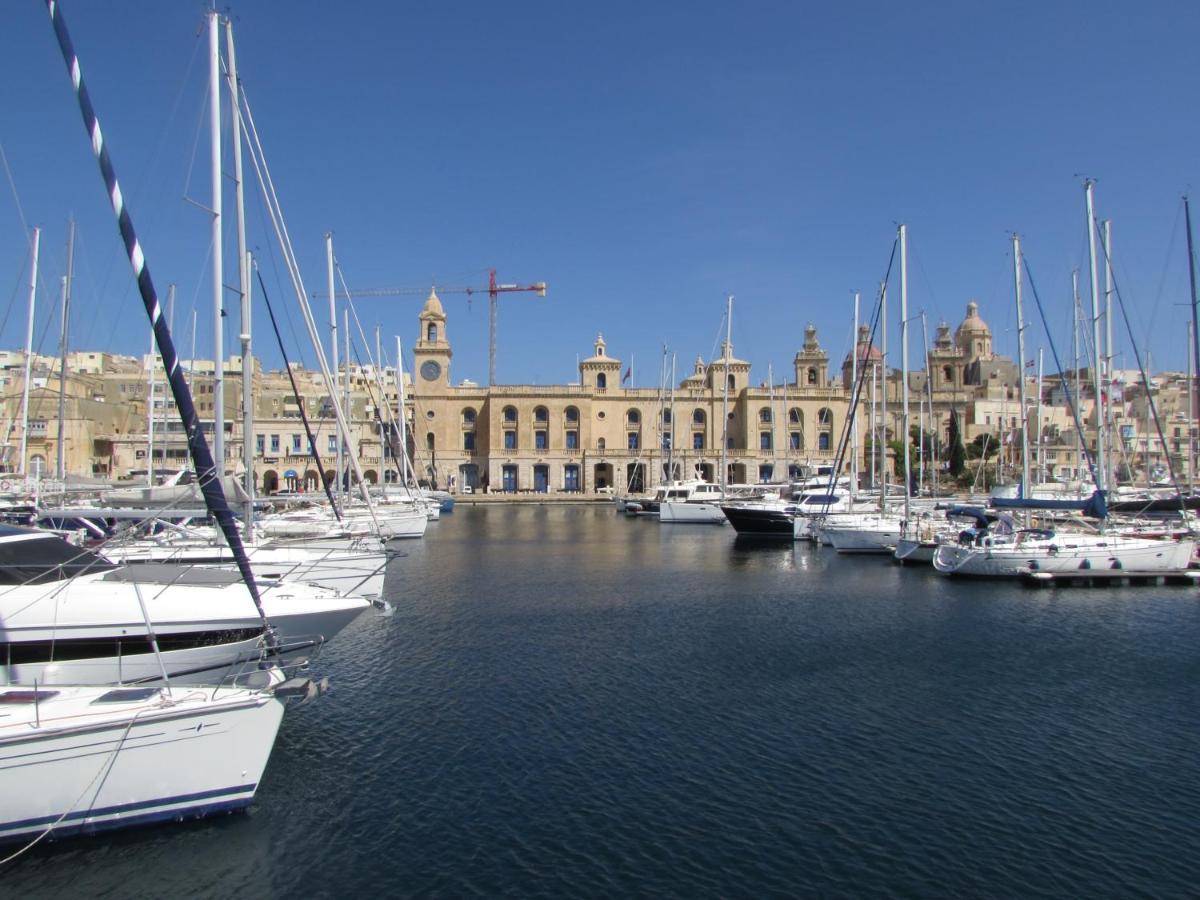 Vittoriosa' Seafront 2 Bed Highly Furnished Apartment Exterior photo